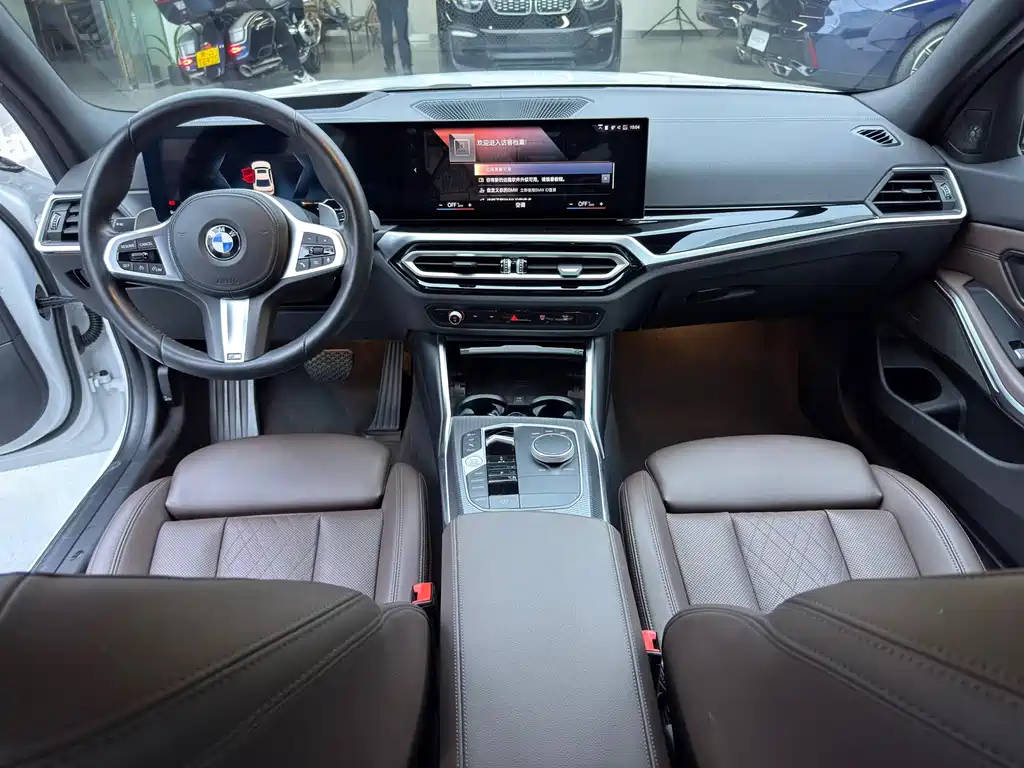 BMW 3 Series 2023 — фото 17