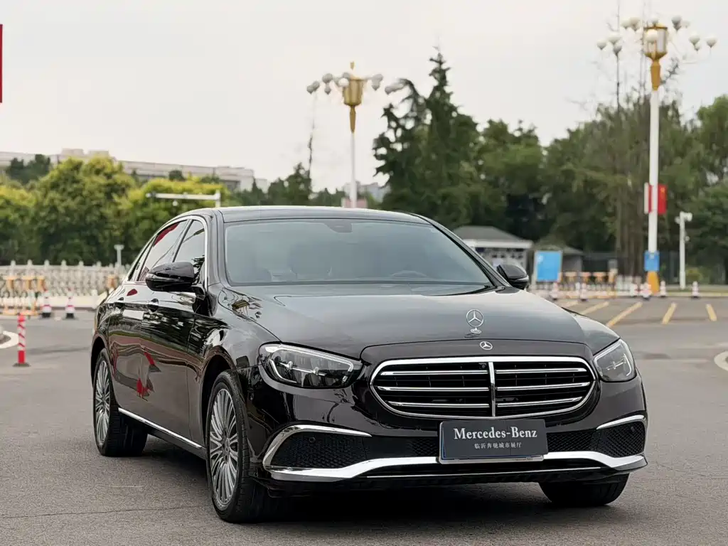 Mercedes-Benz E-Class 2021
