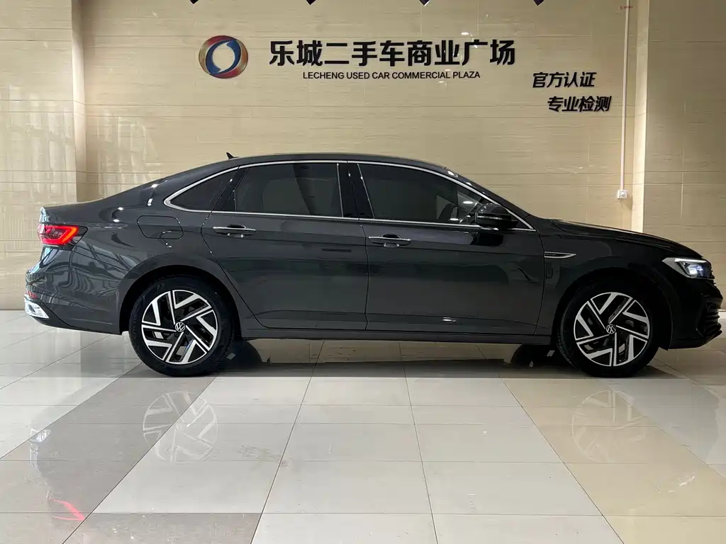 Volkswagen Sagitar 2024