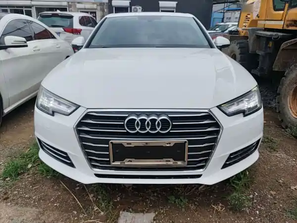 Audi A4L 2018