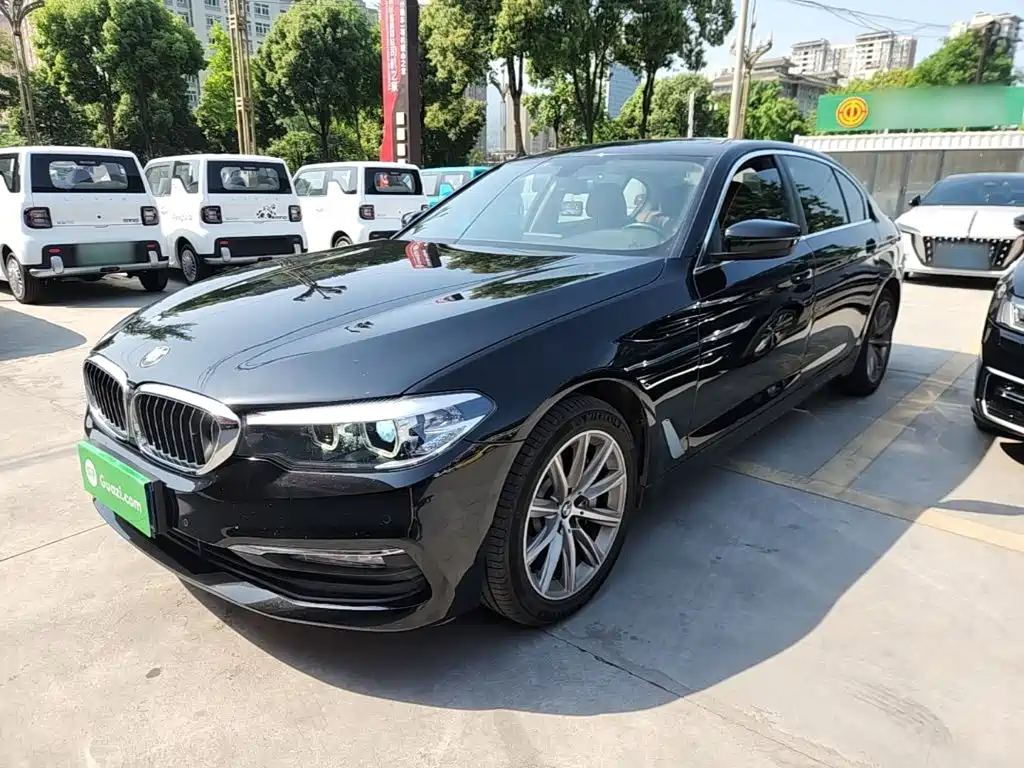 BMW 5 Series 2017 — фото 2
