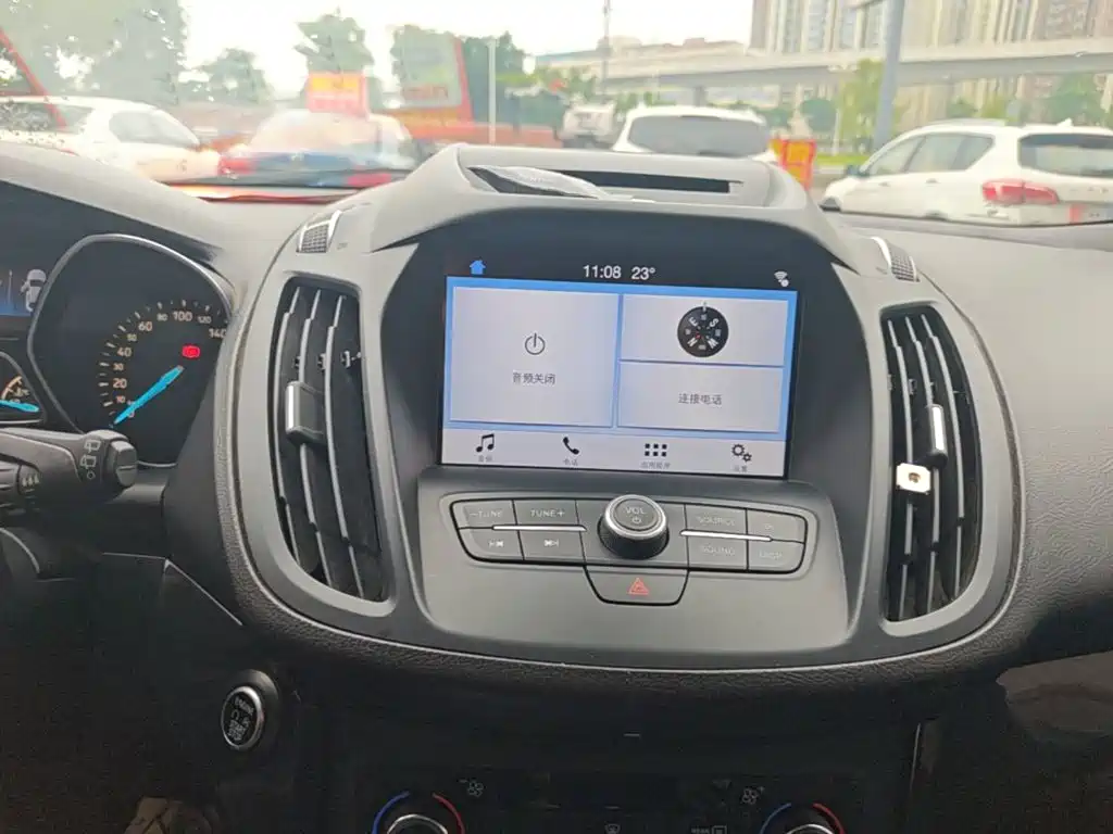 Ford Kuga 2017 — фото 13