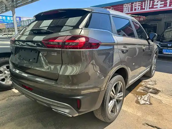 Geely Boyue 2022