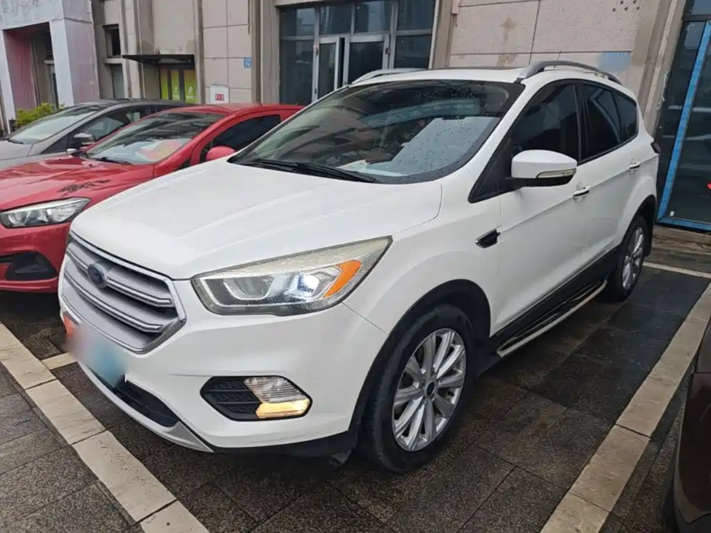 Ford Kuga 2017 — фото 1