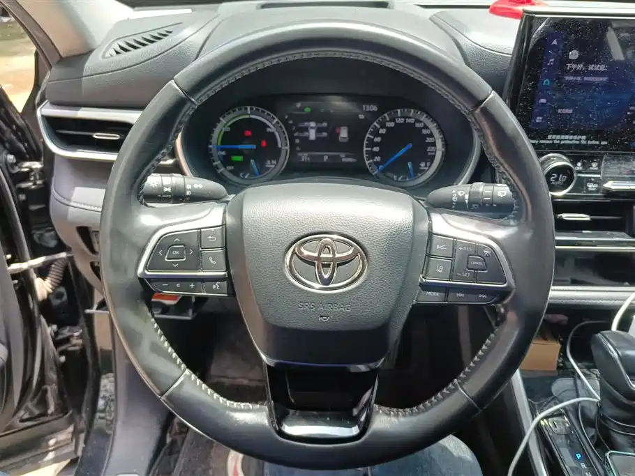 Toyota Highlander 2023 — фото 15