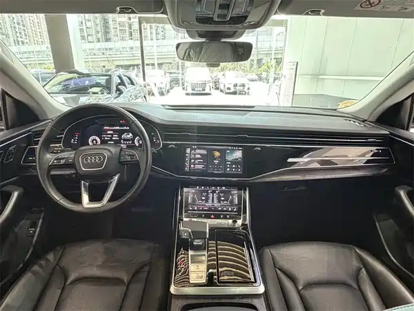 Audi Q8 2021