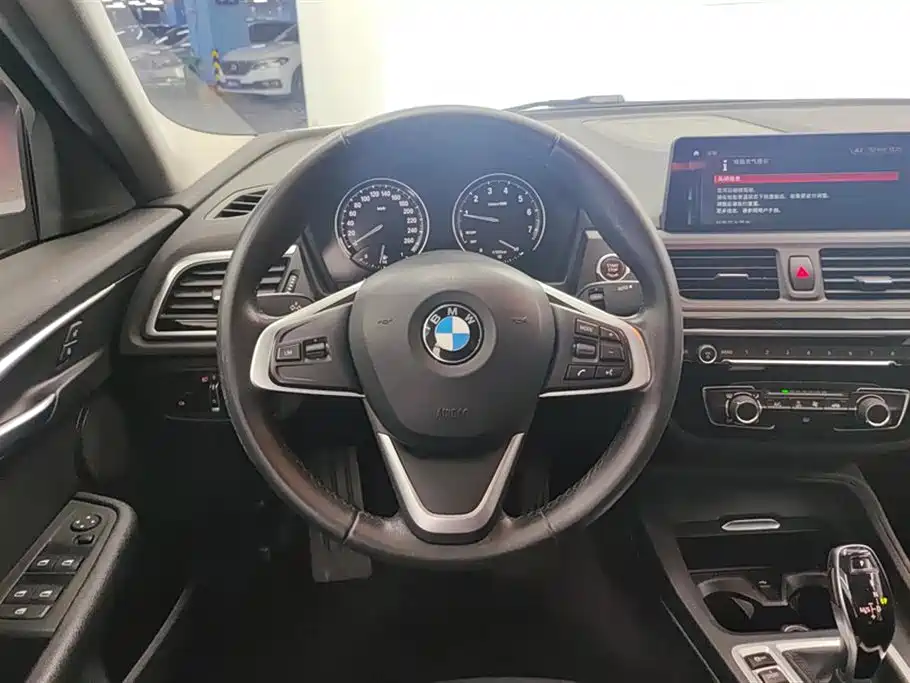 BMW 1 Series 2020 — фото 15