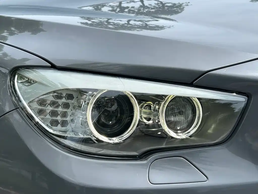BMW 5 Series GT 2010 — фото 3