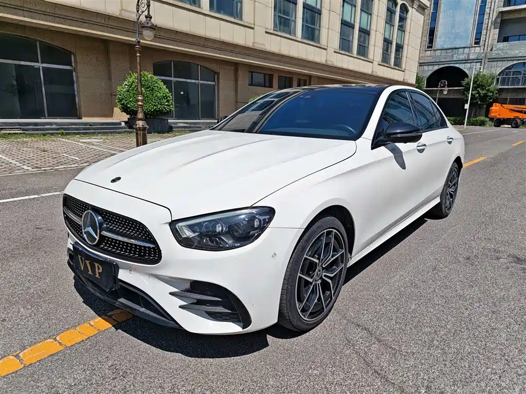 Mercedes-Benz E-Class 2022