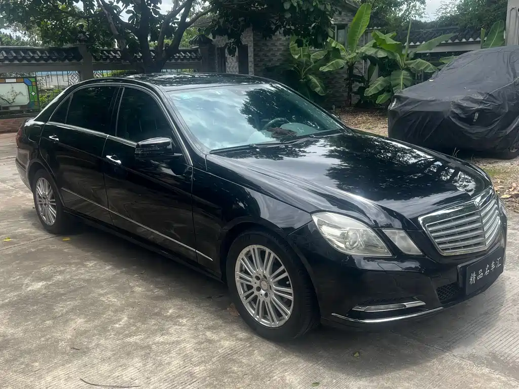 Mercedes-Benz E-Class 2012