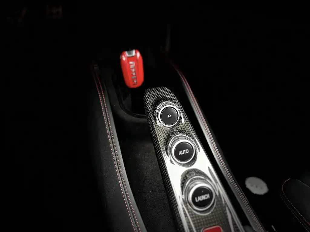 Ferrari F8 2022 — фото 13