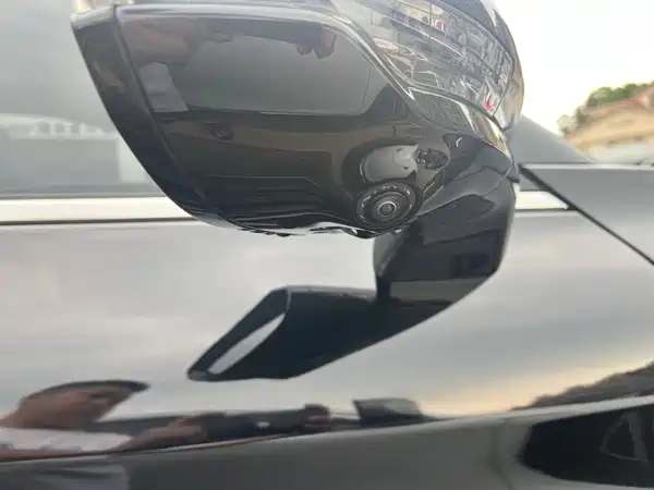 Hongqi HS5 2022
