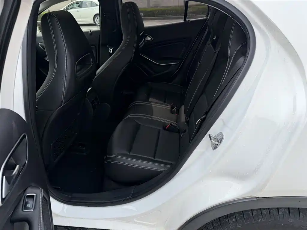 Mercedes-Benz GLA 2019