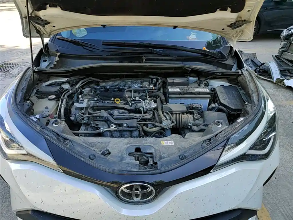Toyota C-HR 2022 — фото 20