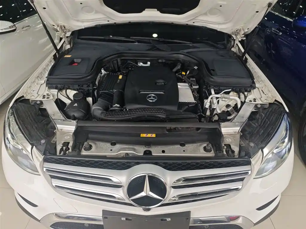 Mercedes-Benz GLC 2016 — фото 16
