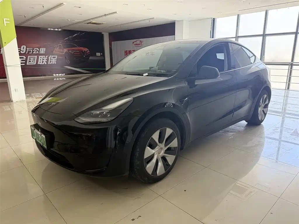 Tesla Model Y 2023 — фото 1
