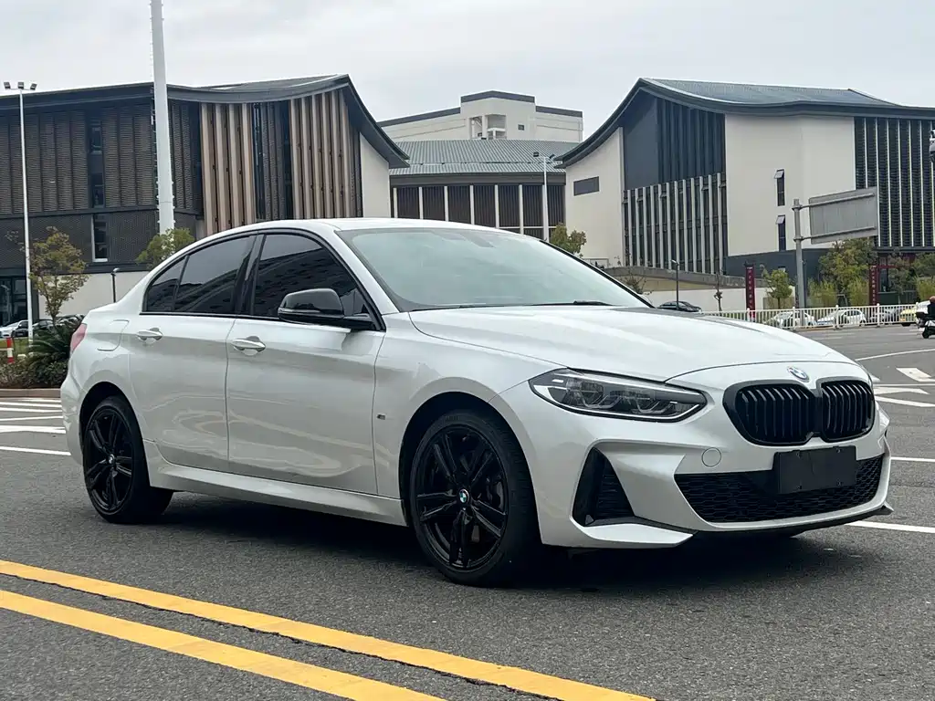 BMW 1 Series 2023