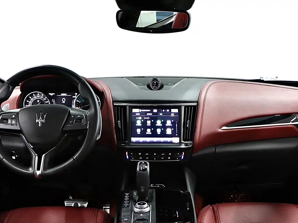 Maserati Levante 2023 — фото 19
