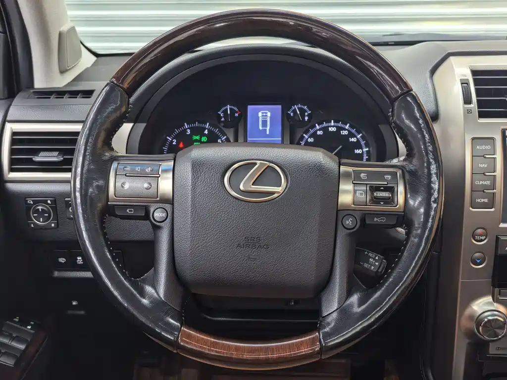 Lexus GX 2016 — фото 20