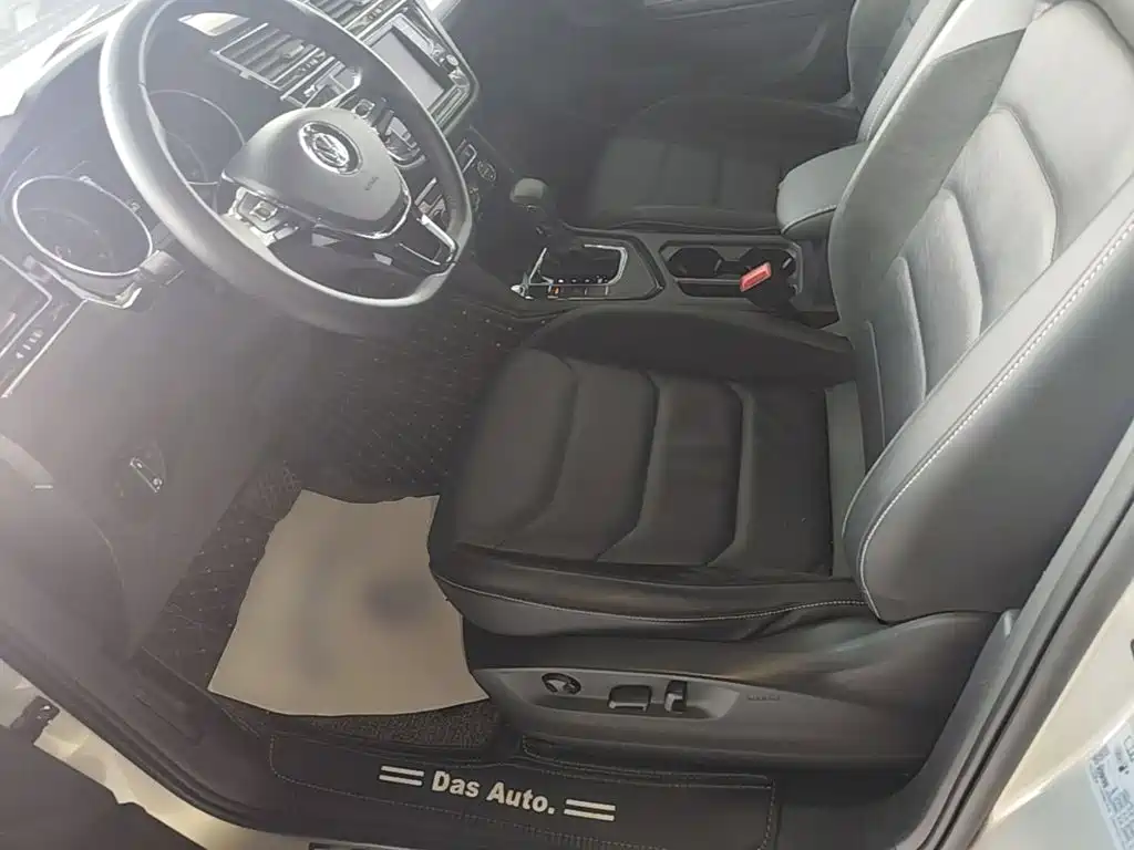 Volkswagen Tiguan L 2017 — фото 15