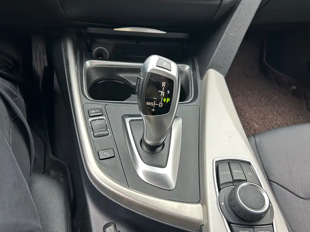 BMW 3 Series 2015 — фото 9