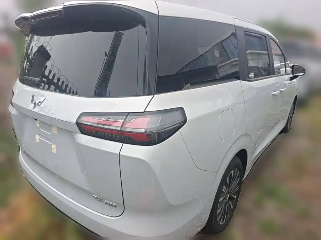 Wuling Starlight 730 EV 2025 — фото 12