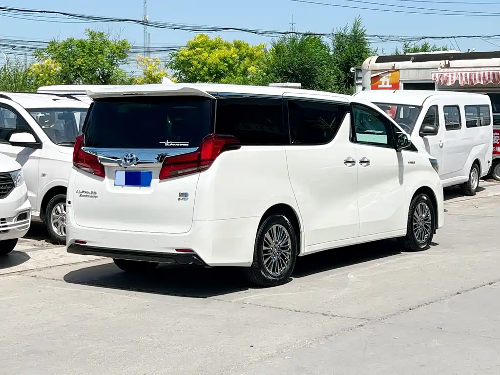 Toyota Alphard 2021 — фото 4