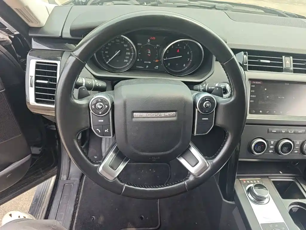 Land Rover Discovery 2018 — фото 17