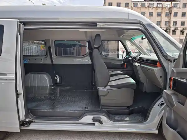 Farizon Super VAN 2025