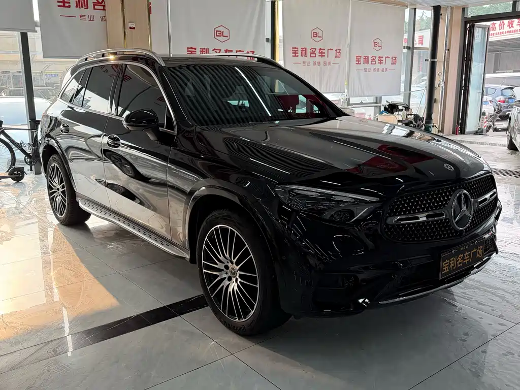 Mercedes-Benz GLC 2025