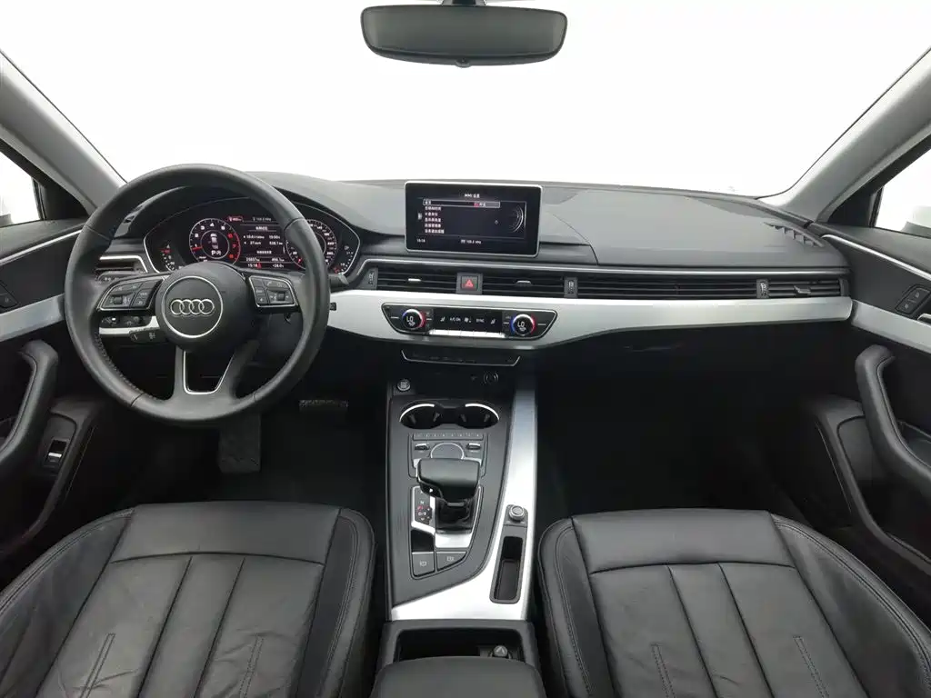 Audi A4L 2020
