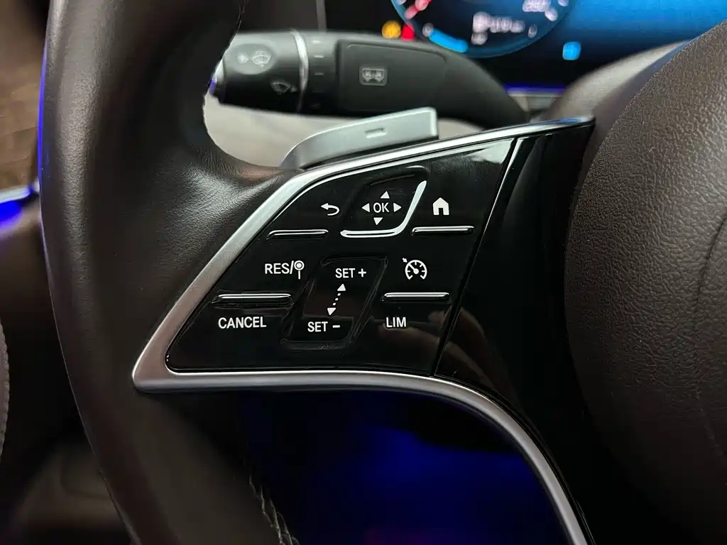 Mercedes-Benz E-Class 2021 — фото 23