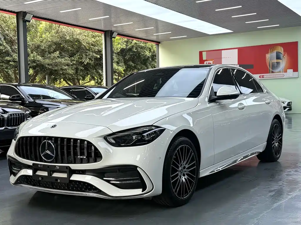 Mercedes-Benz C-Class 2024