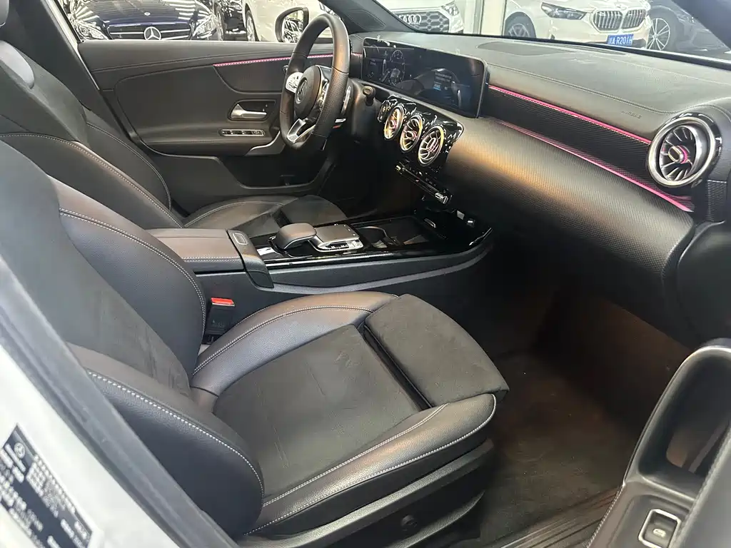 Mercedes-Benz A-Class 2020 — фото 17