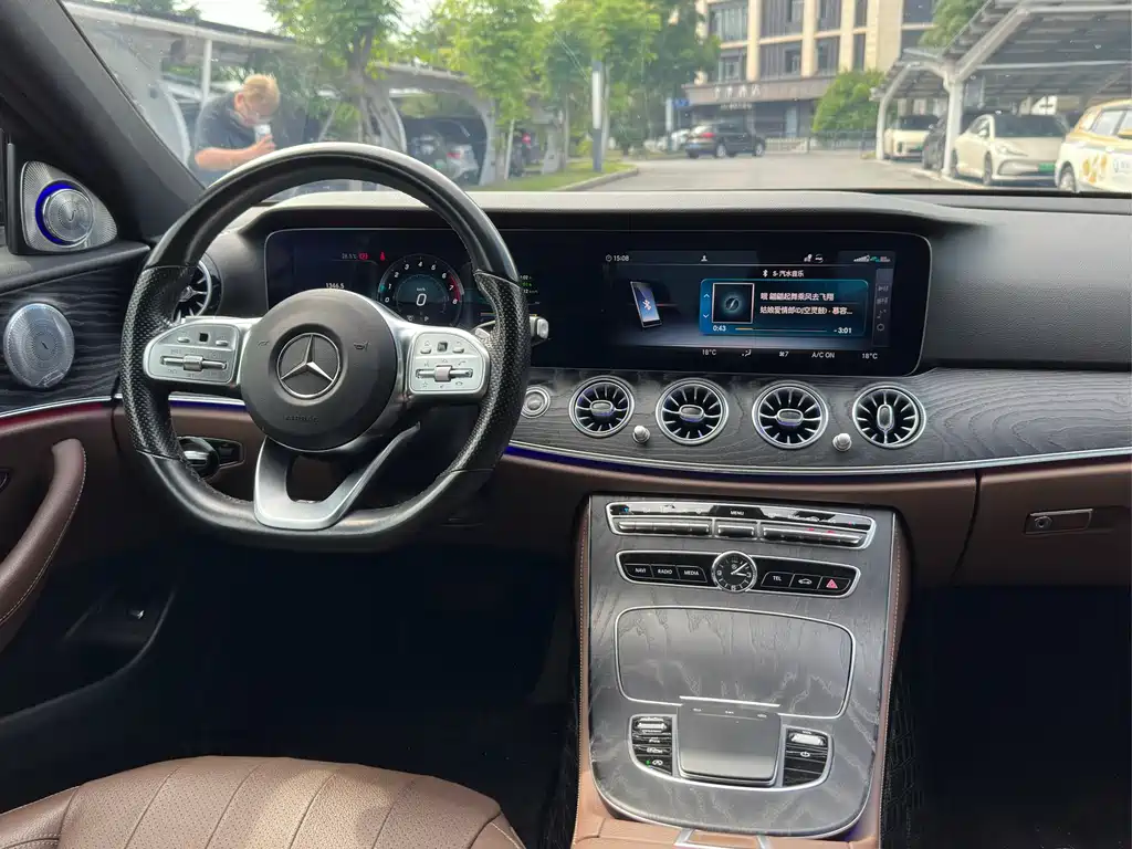 Mercedes-Benz E-Class 2020 — фото 10