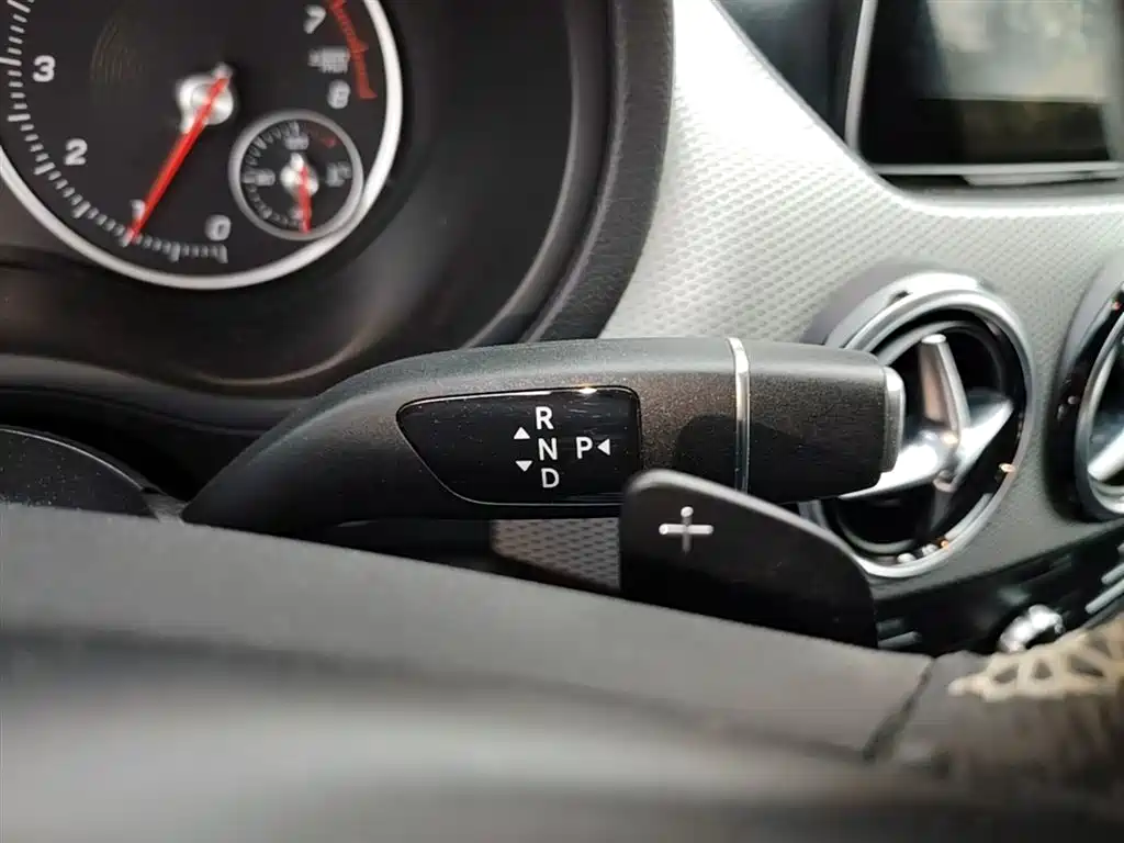 Mercedes-Benz B-Class 2019 — фото 14