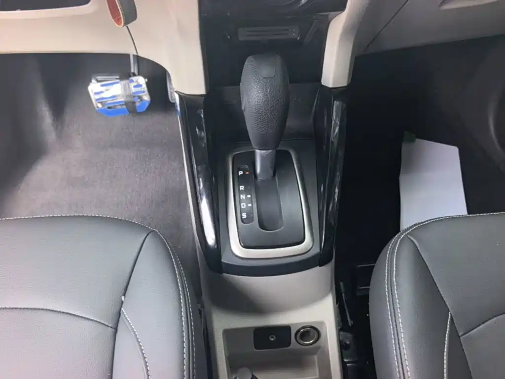 Ford EcoSport 2015 — фото 14