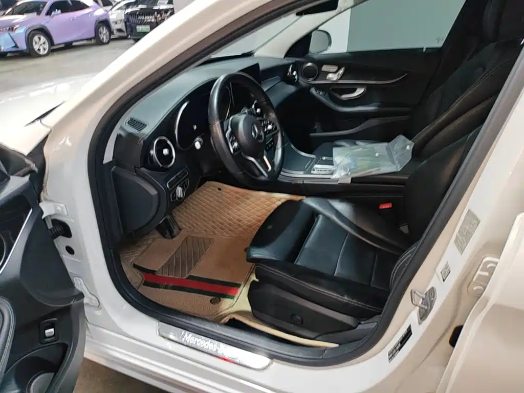 Mercedes-Benz C-Class 2019 — фото 11