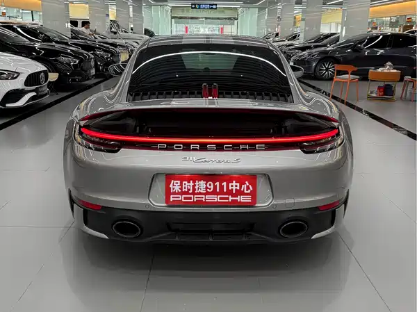 Porsche 911 2022