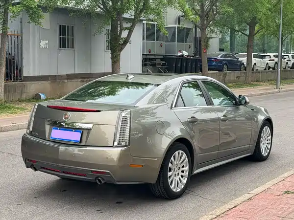 Cadillac CTS 2010