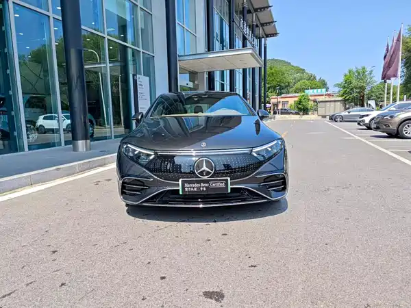 Mercedes-Benz EQS 2023