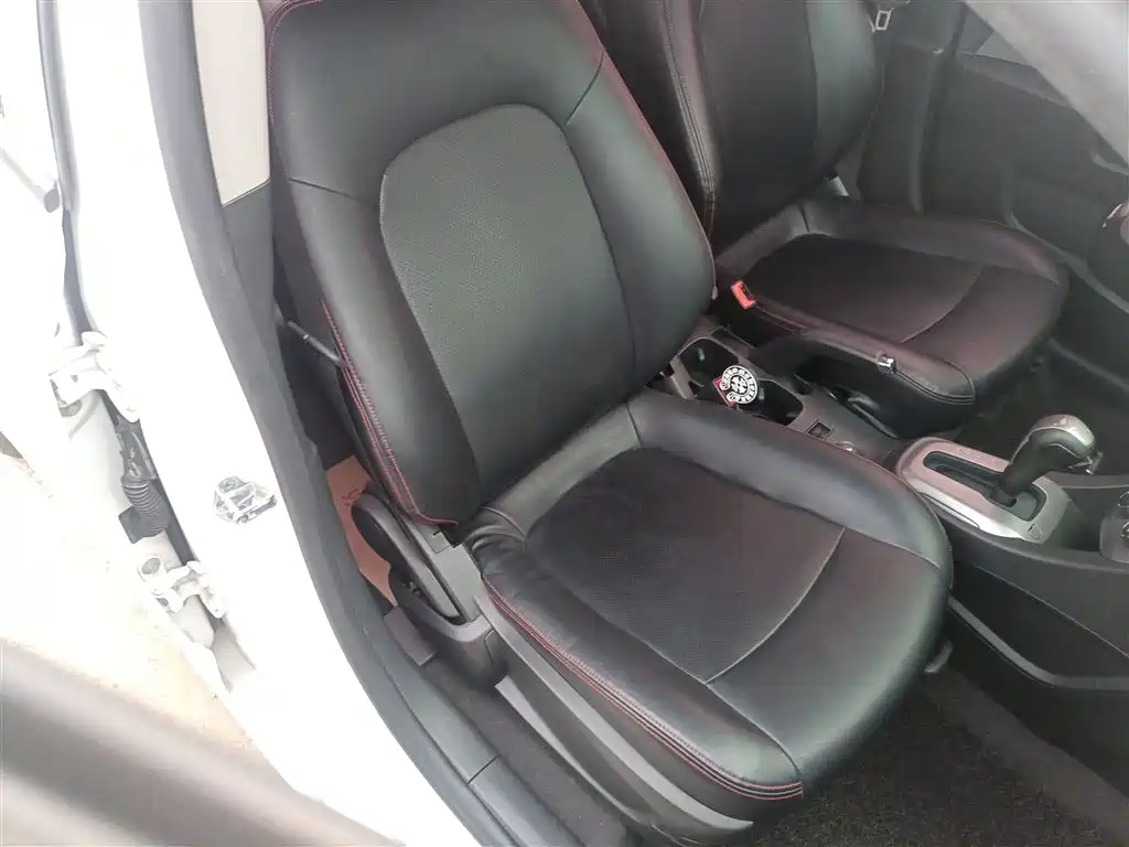 Chevrolet Aveo 2015 — фото 25