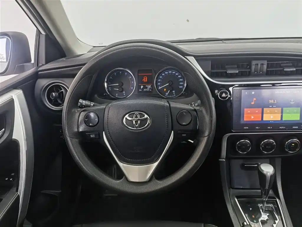 Toyota Corolla 2019 — фото 11