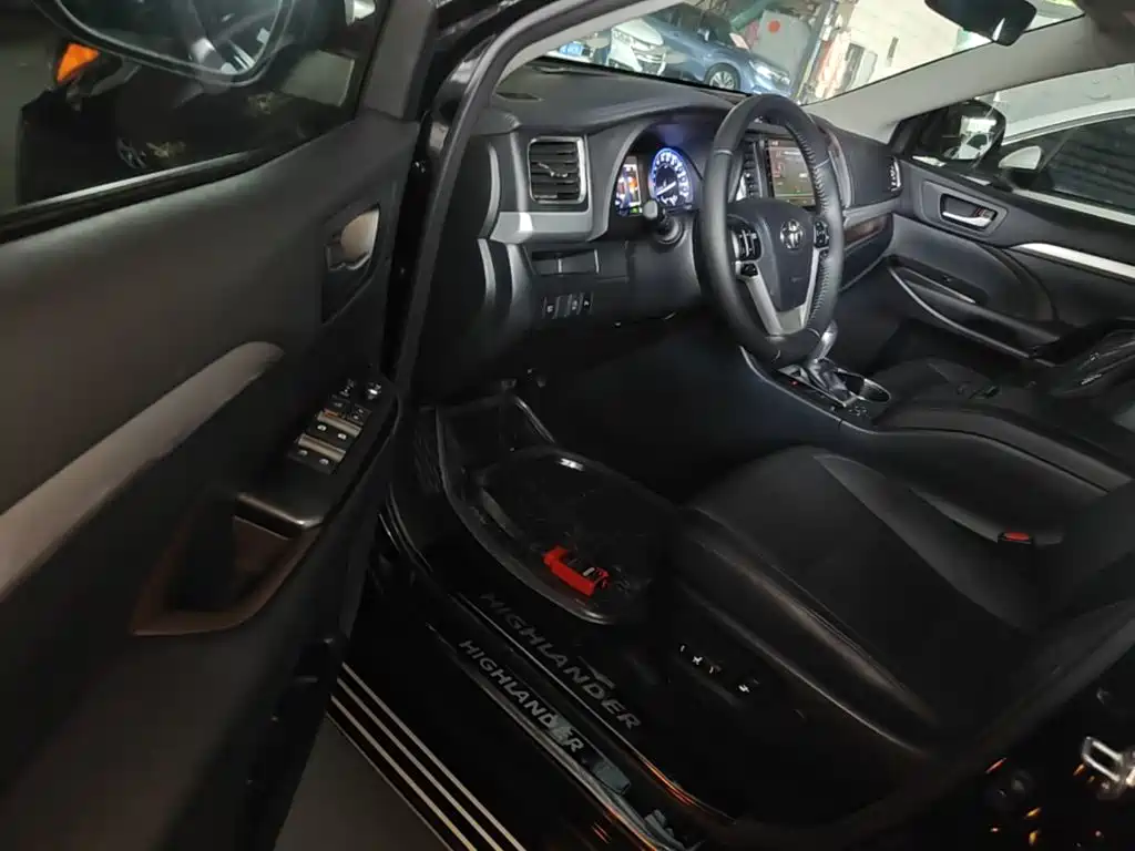 Toyota Highlander 2019 — фото 16