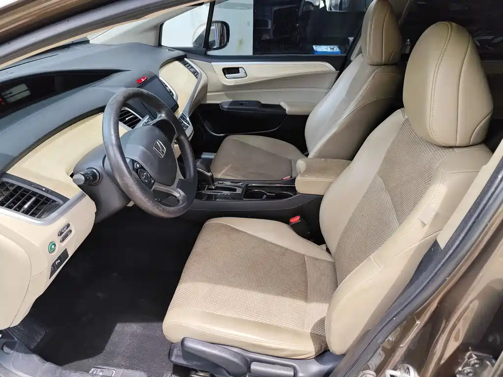 Honda Jade 2016