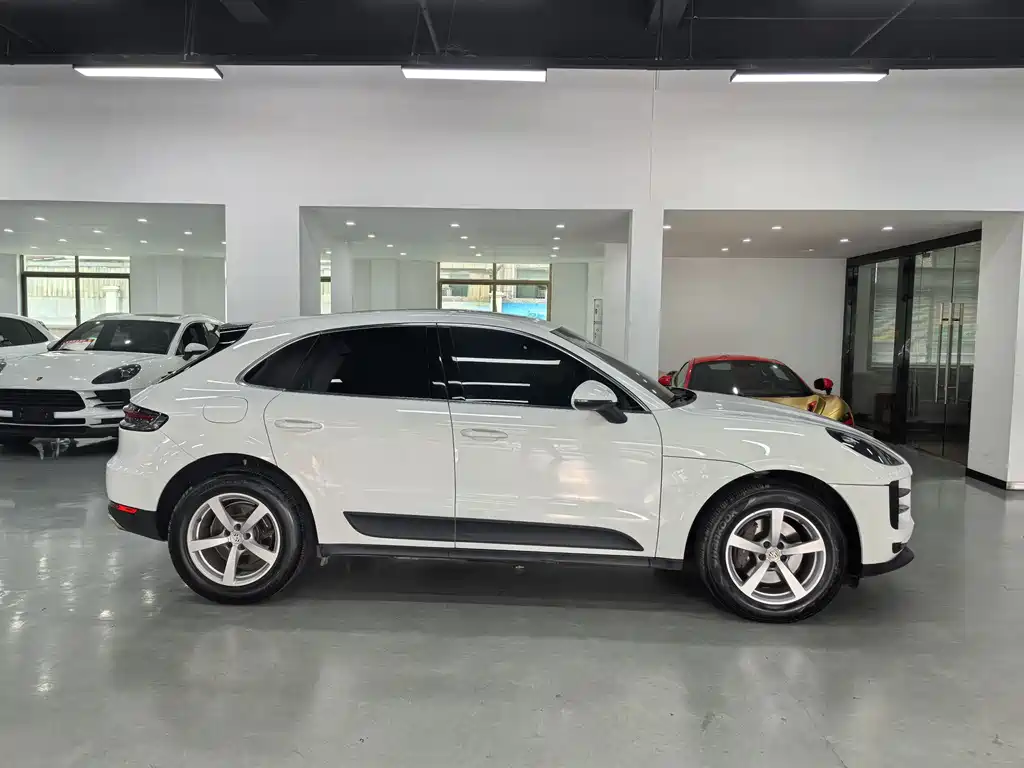 Porsche Macan 2018 — фото 4