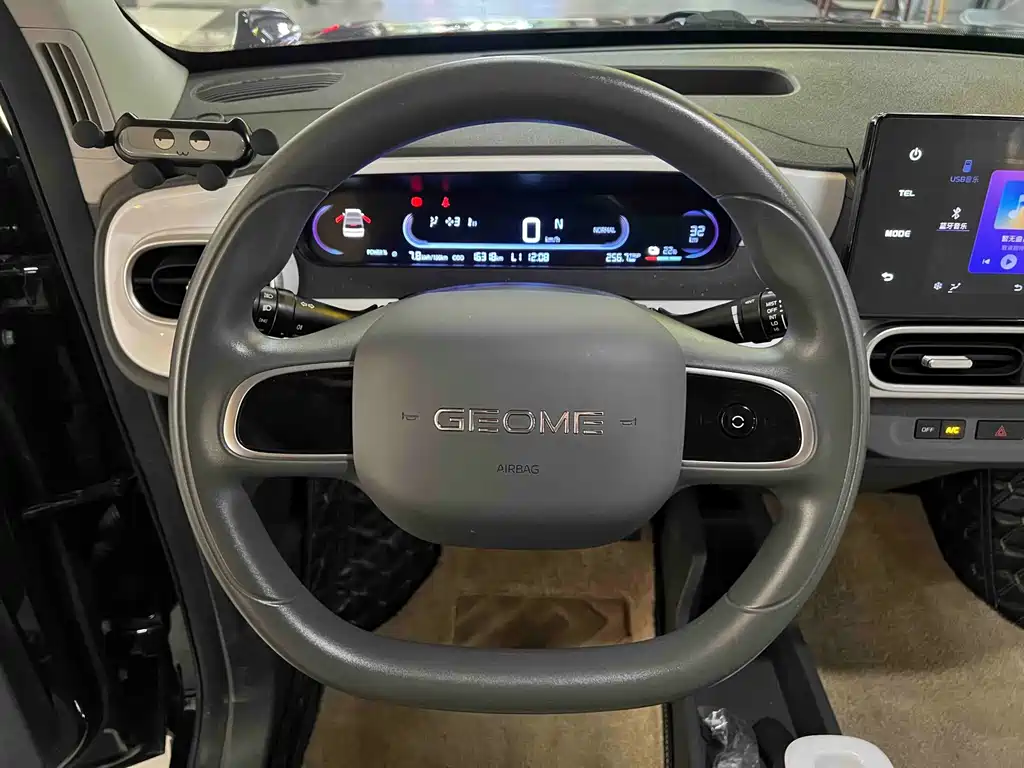 Geely Galaxy Panda 2025 — фото 10