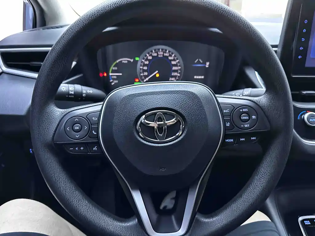 Toyota Corolla 2022 — фото 13