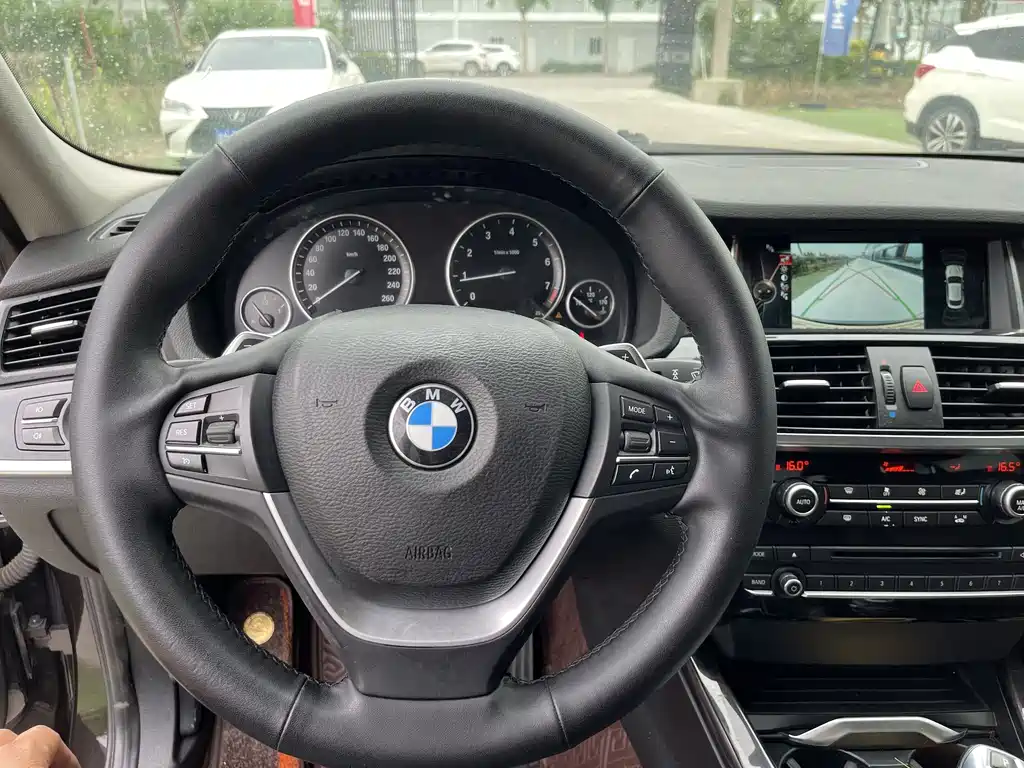BMW X4 2016 — фото 19