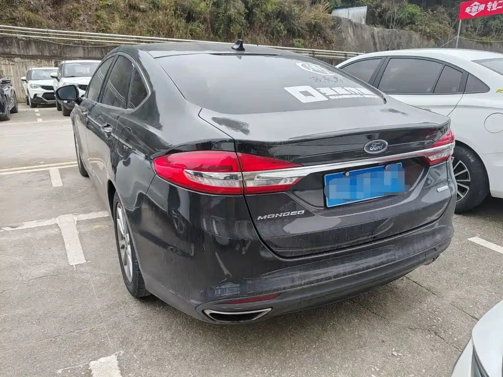 Ford Mondeo 2017 — фото 21